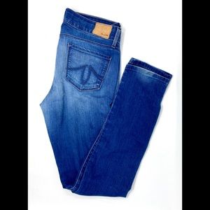 Level 99 Anthropologie Skinny Straight Jean 28